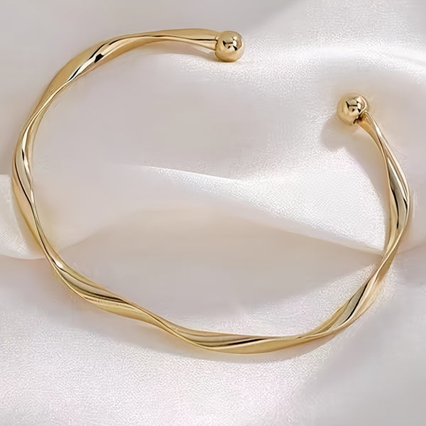 Twisted Adjustable Women's Bangle