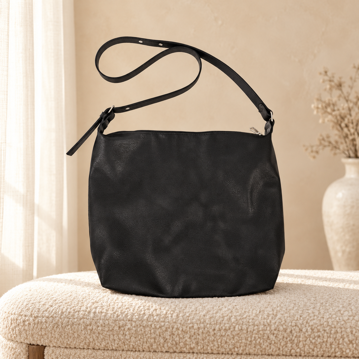 Vintage Tote Shoulder Bag in cozy cream setting